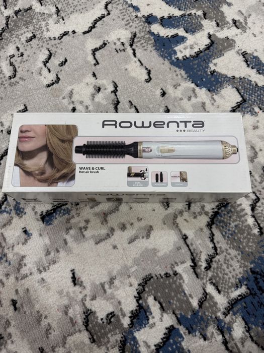 Фен-щётка Rowenta Wave & Curl — почти новая, с насадками