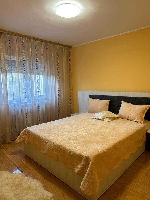 Persoana fizică,închiriez apartament 2 camere 56 m²