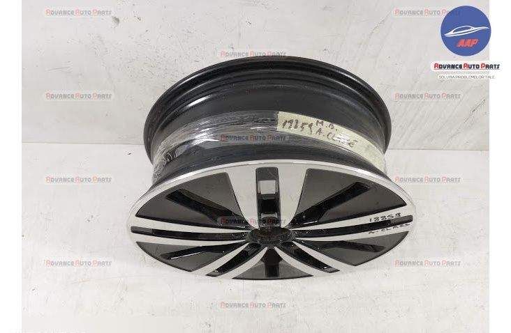 Джанта 6.5J R17 H2 ET44 оригинална Мерцедес-Бенц / Mercedes-Benz A-Cla