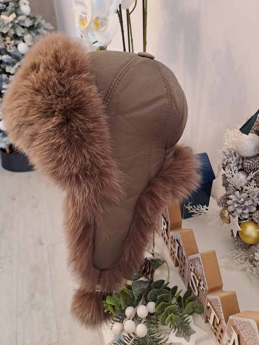 Caciula din piele și blana naturală