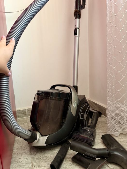 Пылесос Tefal Silence Force Cyclonic