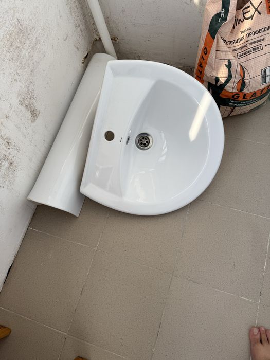 Продам раковину в ванную комнату