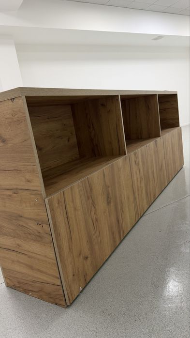 Продается  полка-шкаф