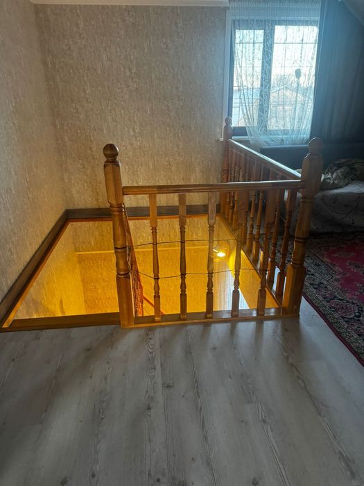 Продам лестницу б/у