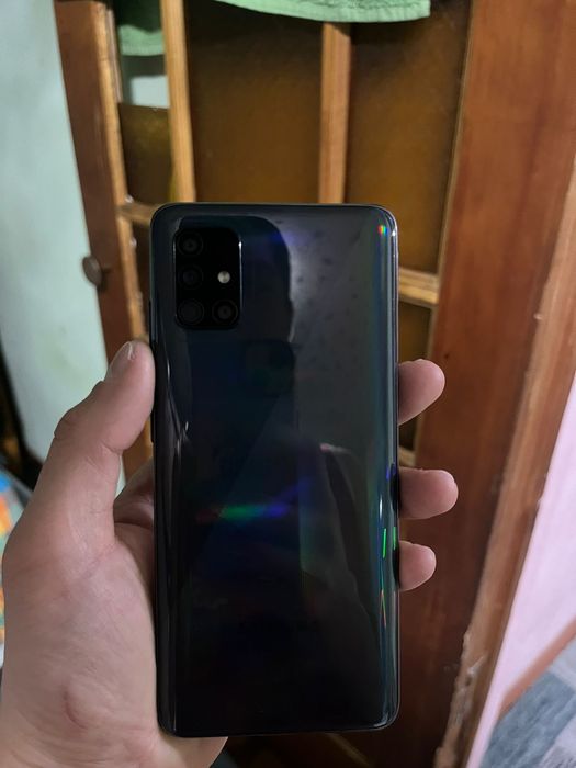 Самсунг а51 в отличном состоянии