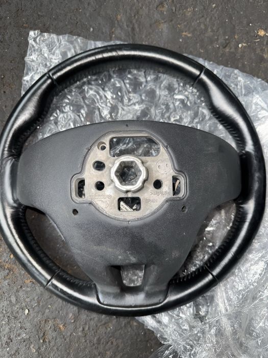 Volvo 2 броя волани