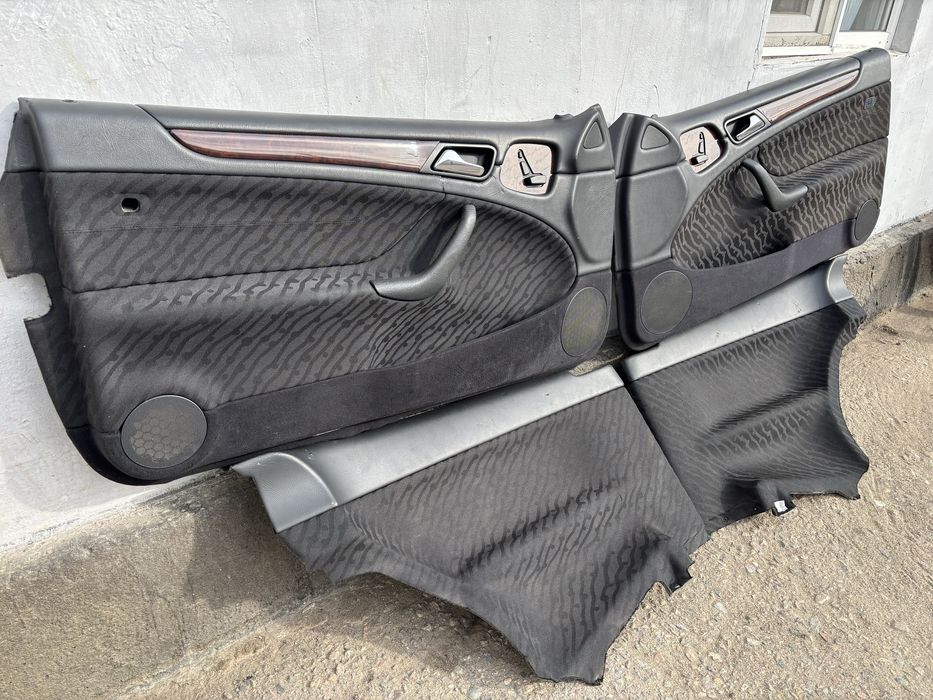 Дверные карты мерседес CLK 208