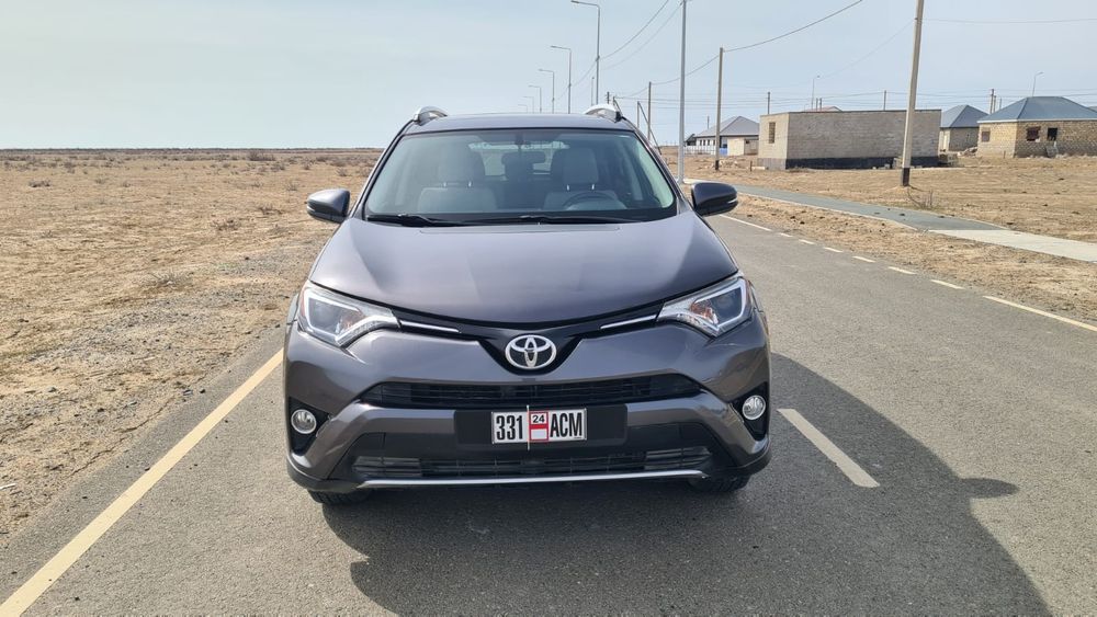 Toyota Rav 4 сатылады.