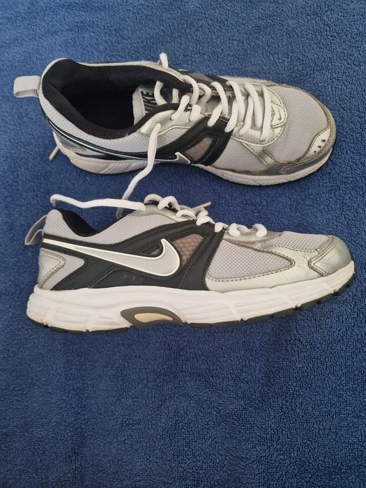 Adidasi NIKE Dart 9