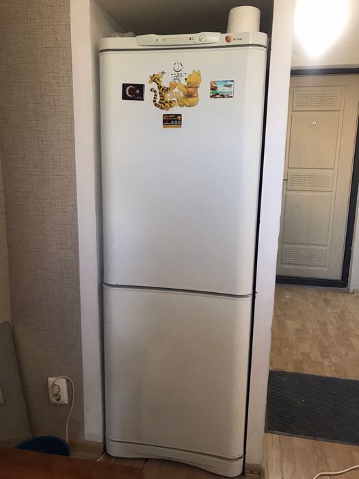 Холодильник indesit