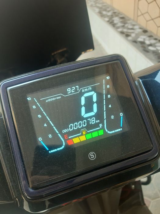 Tank 3 skuter новий