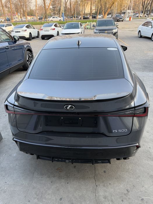 Lexus Is 500 5.0 mator 2024-yil
