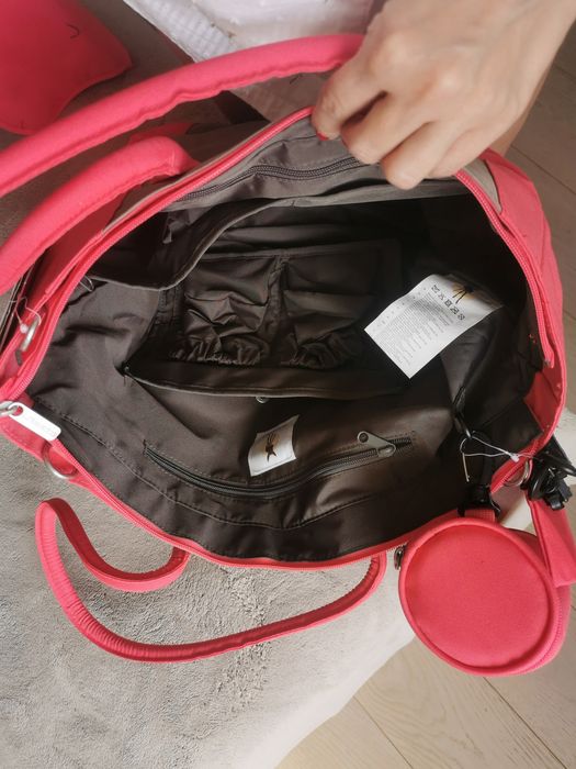 Geanta bebe noua, cu etichetă