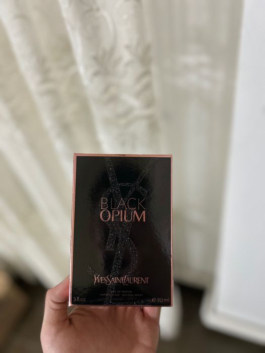 Parfumuri de vânzare