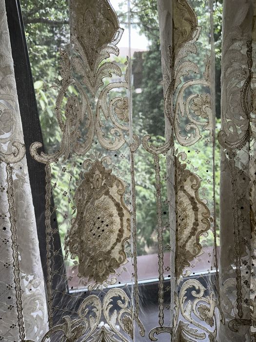 Продам тюль с вышивкой