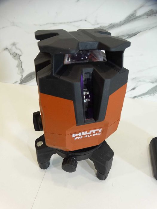 Hilti PM 40 MG - Мултилинеен лазер с зелен лъч