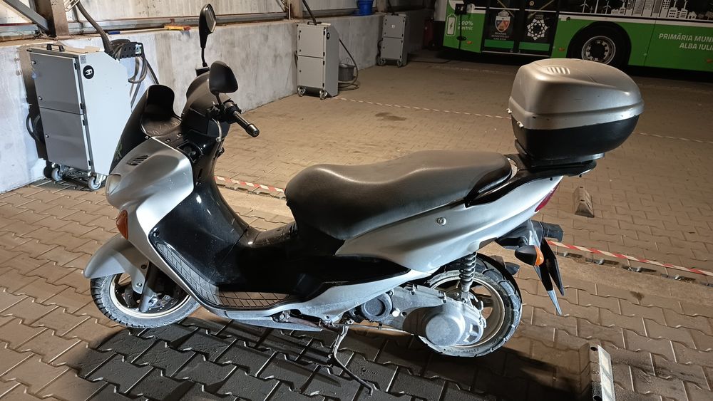 Vând Suzuki epiculo