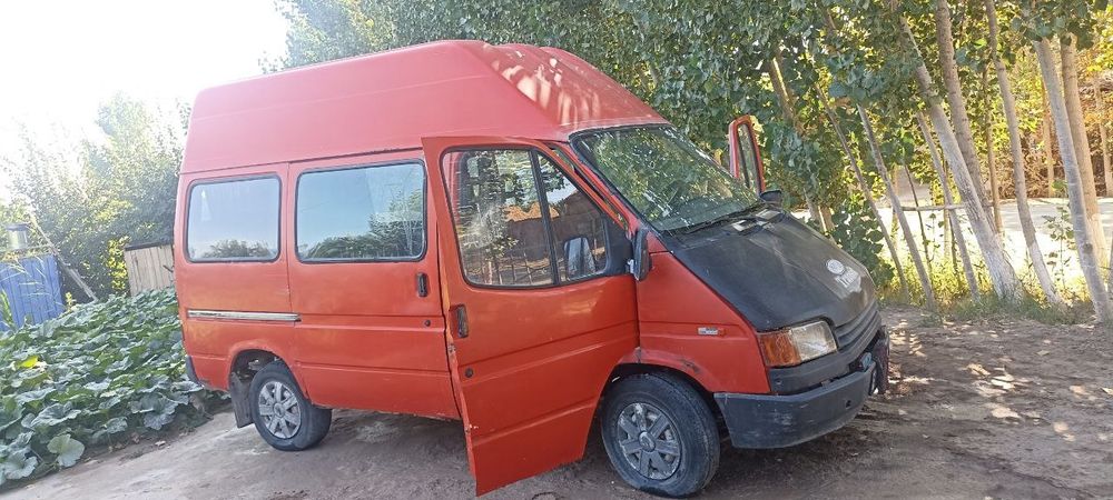 Срочно прадаётся форд транзит 1991год  1200$ Сотилди