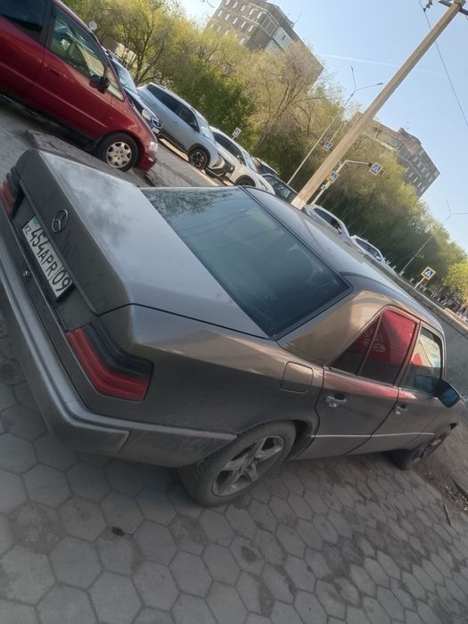 Продам Мерседес 124