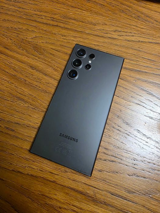 Samsung Galaxy S24 Ultra 5G 256GB. 18 месеца гаранция.