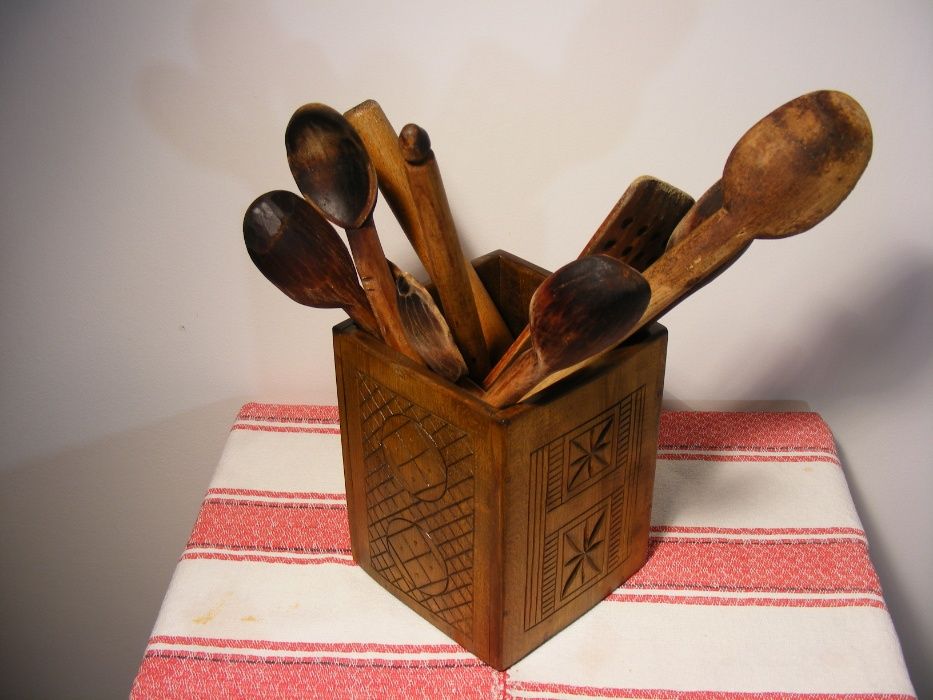 Vand cutie din lemn de tei sculptat