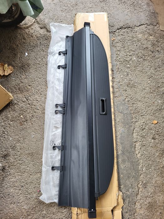 Шторка багажника