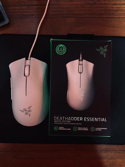 Мышка: Razer DeathAdder. Белый цвет