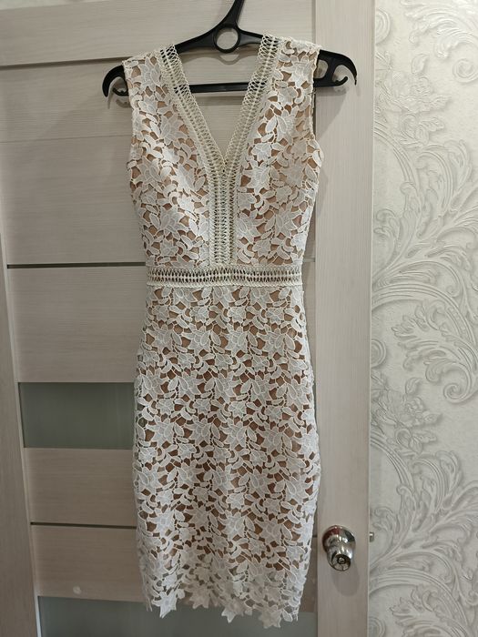 Красивое нарядное платье