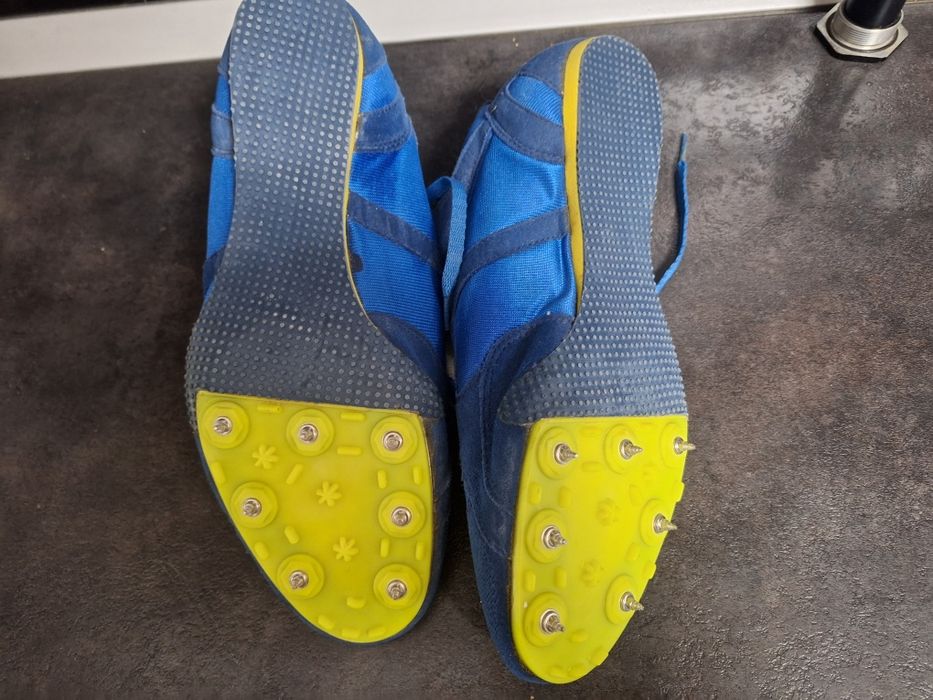 Ghete fotbal marimea 44