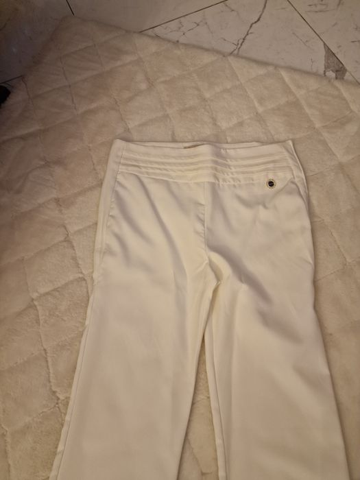 Pantaloni Lynne. Masura m