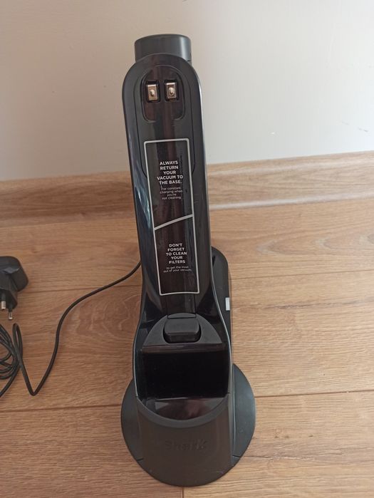 Ръчна прахосмукачка Shark