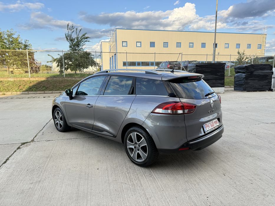 Renault Clio 4 Night&Day Line , fabr.2015 , 1.5 dci , 218.000 km , Led , Istoric Km + Carte Service !!