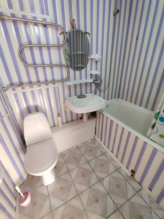 Продается 2-комн (6-50, 5 эт)