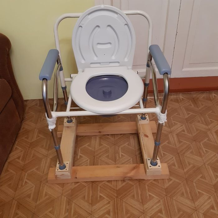 Продам кресло-туалет