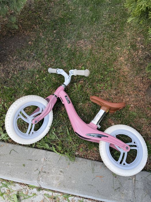 Bicicleta fara pedale din magneziu 2kg