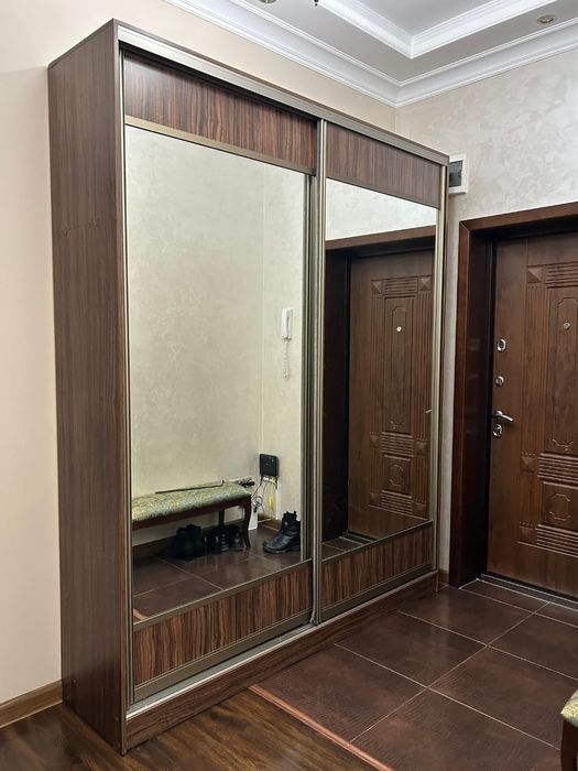 Шкаф купе  в отличном сгстояғии