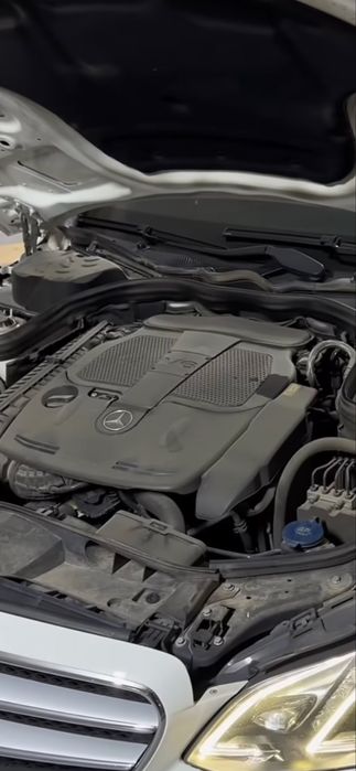 Мерседес 212  Е 300