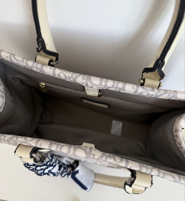 Сумка от Christian Dior с кошельком