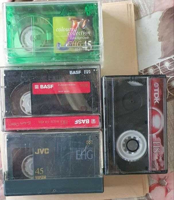 видео мини кассета  TDK для видеокамеры.