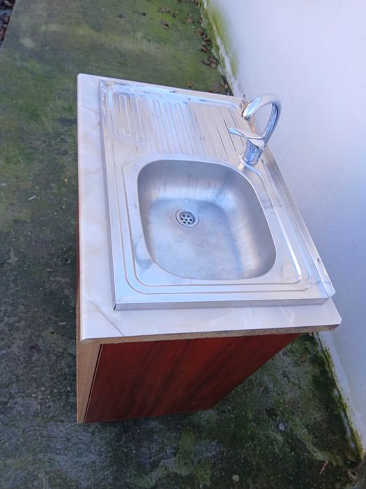 Chiuveta inox si masca din pal .