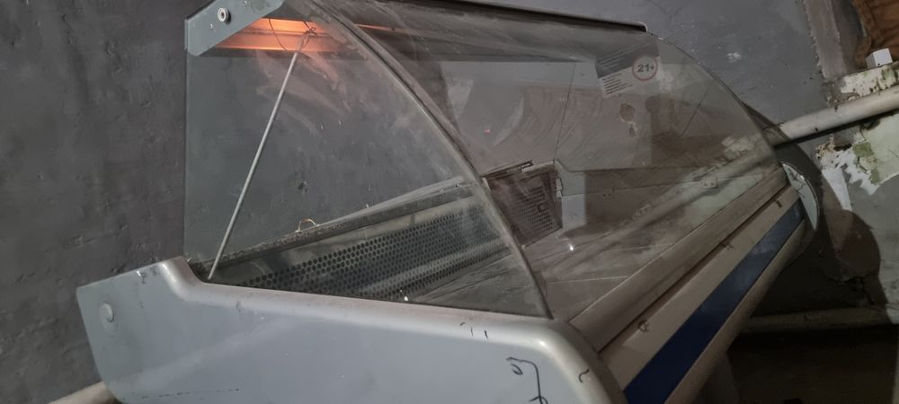 Холодильник,морозилка, ветрина