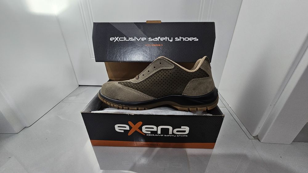 Vând pantofi de protecție EXENA
