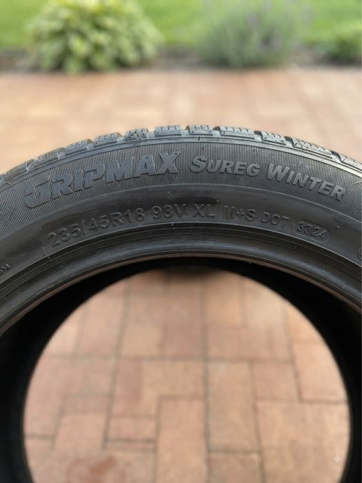 Set 4 Anvelope Iarnă 235/45 R18 Gripmax - DOT 2024 - Aproape noi
