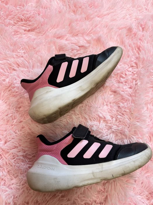 Adidas маратонки за момиче, 32 номер