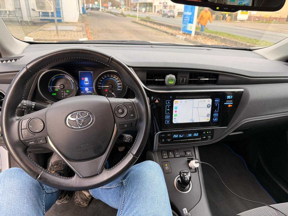 Toyota Auris 1.8 TS Executive Hybrid