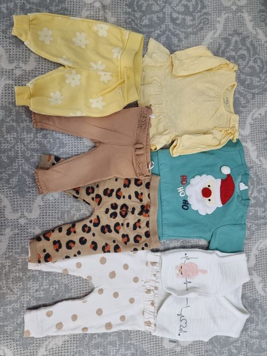 Lot hainute fetita bebelus marimea 62, 0-3luni,stare buna, 30 piese