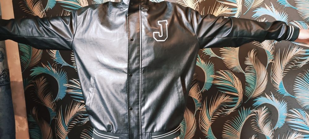 Мужская одежда, кожанный бомбер