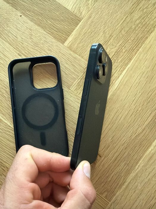 Продавам iPhone 16 pro