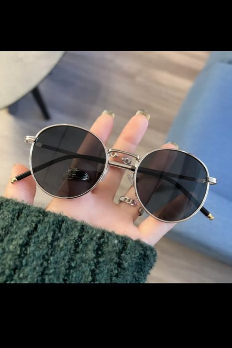 Солнечные очки женские