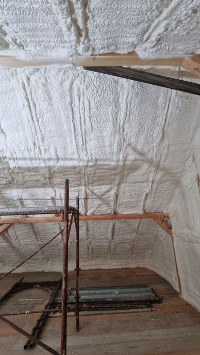 Izolatie Termica cu Spuma Poliuretanica